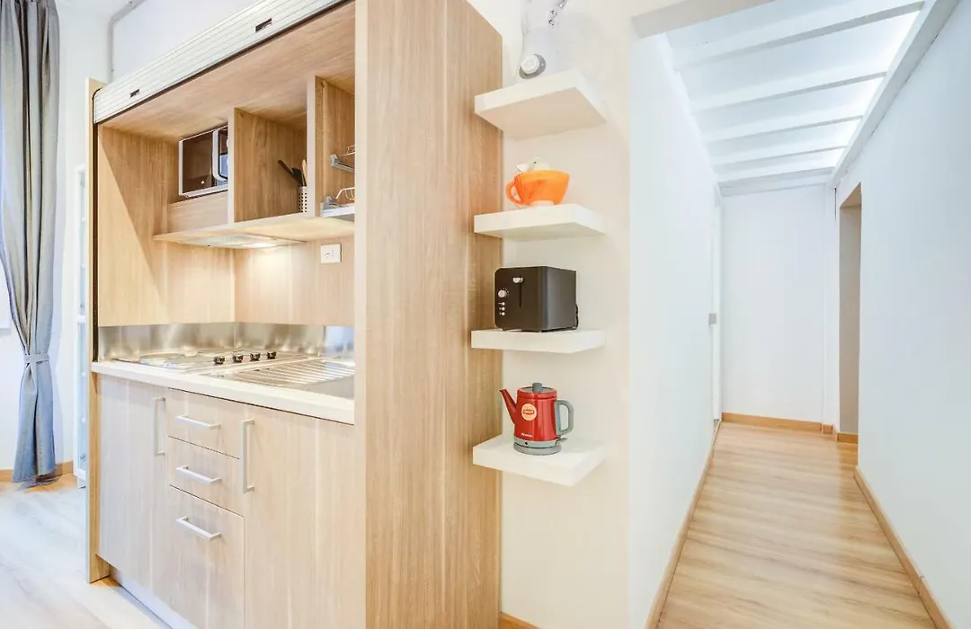 Guesthost - Spanish Steps Luxury Apartment-1