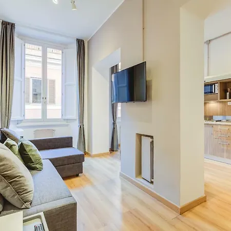 Guesthost - Spanish Steps Luxury Apartment-2