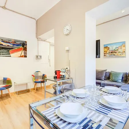 Guesthost - Spanish Steps Luxury Apartment-3